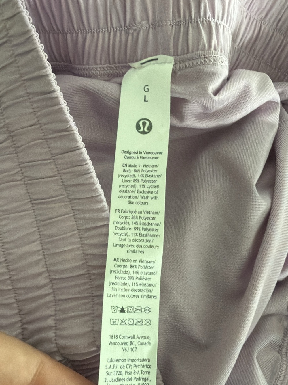 lululemon Large Shake it Out HR 2.5” Shorts in Purple - Picture 8 of 8